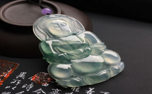 翡翠吊坠送礼大全，赶紧收藏起来！