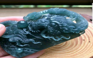 危料翡翠值不值钱？危料翡翠的特点是什么呢？