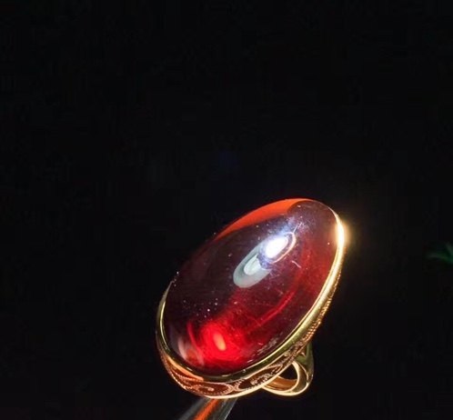 欧洲经典皇家工艺极品血珀戒指