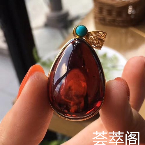 欧洲经典皇家工艺极品血珀镶嵌吊坠