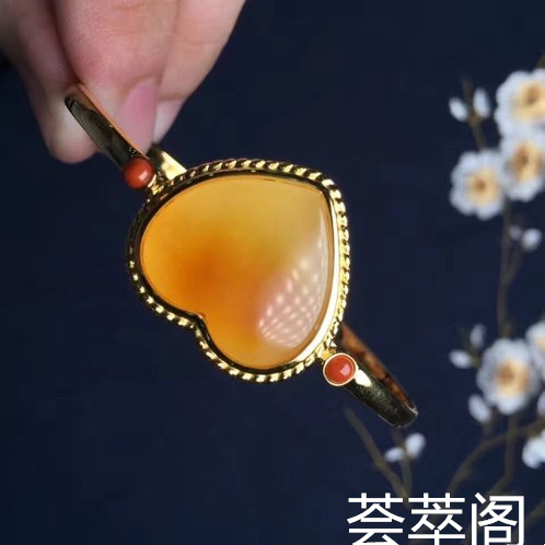 欧洲独家皇族工艺经典掐丝满蜜鸡油黄爱心手镯