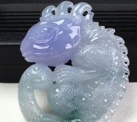 糯种春带彩蜥蜴翡翠挂件