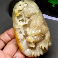 糯种黄翡虎牌挂件/手玩件