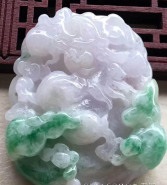 糯种春带彩龙牌翡翠挂件