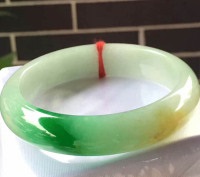 黄加绿糯种正圈翡翠手镯