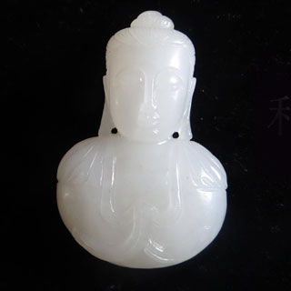 和田玉白玉是不是越白越好 