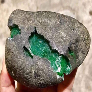 翡翠原石哪个坑口的好