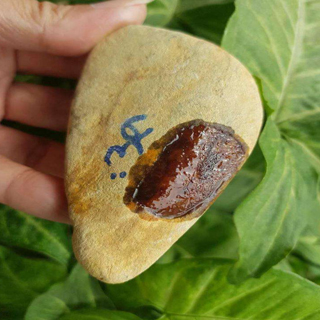 翡翠原石如何去皮