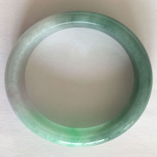 缅甸翡翠手镯a货多少钱