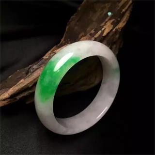 哪里可以鉴定翡翠手镯