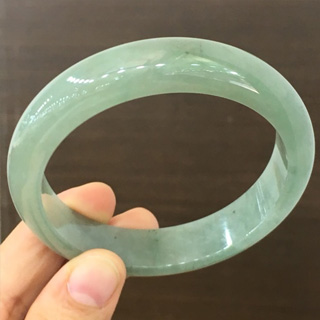 老坑冰种翡翠有黑点原因