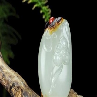 玉石戴久了会变色吗