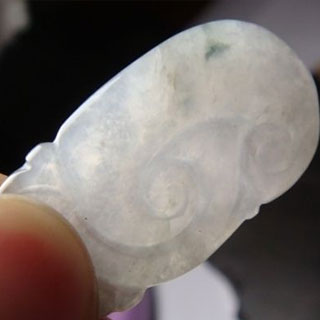 糯冰种翡翠特点