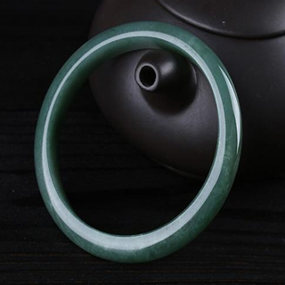 ​油青翡翠玉手镯价格多少钱
