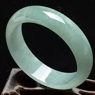 糯冰种种翡翠特点