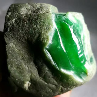 老坑冰种翡翠原石多少钱