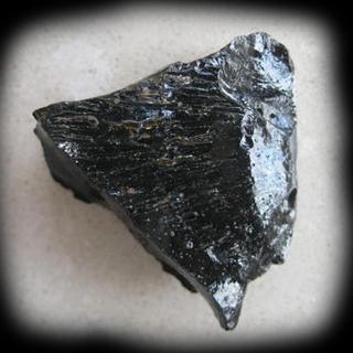 价值千万的玻璃陨石有收藏价值吗