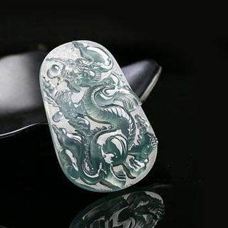 这个翡翠龙牌多少钱