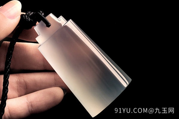 玻璃种吊坠.jpg?x-oss-process=image/auto-orient,1/quality,q_90/watermark,image_dXBsb2Fkcy93YXRlcl9tYXJrL2ppdXl1LnBuZz94LW9zcy1wcm9jZXNzPWltYWdlL3Jlc2l6ZSxQXzM1L2JyaWdodCw4NA,x_12,y_18