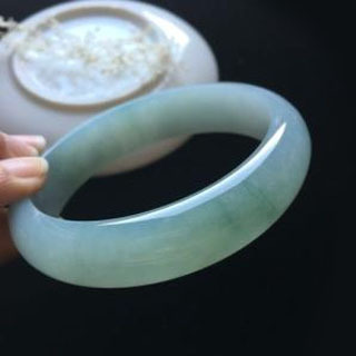 翡翠可以用酒精擦吗