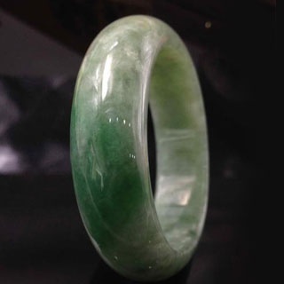 豆青种翡翠多少钱