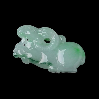 翡翠糯冰挂件多少钱