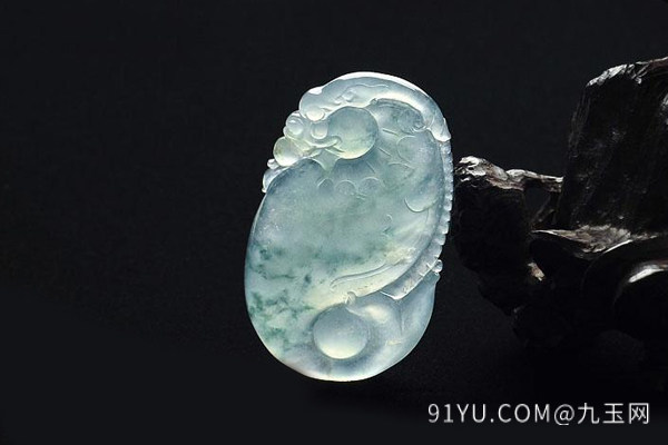 冰种吊坠3.jpg?x-oss-process=image/auto-orient,1/quality,q_90/watermark,image_dXBsb2Fkcy93YXRlcl9tYXJrL2ppdXl1LnBuZz94LW9zcy1wcm9jZXNzPWltYWdlL3Jlc2l6ZSxQXzM1L2JyaWdodCw4NA,x_12,y_18