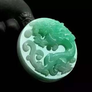 翡翠龙牌大概多少钱