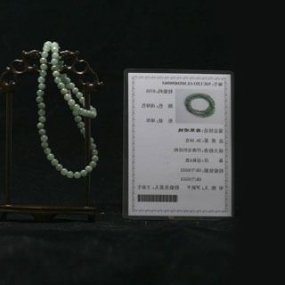 翡翠鉴定证书是什么样的