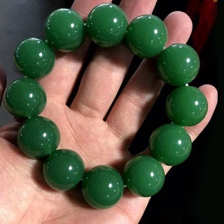 属龙佩戴碧玉好吗