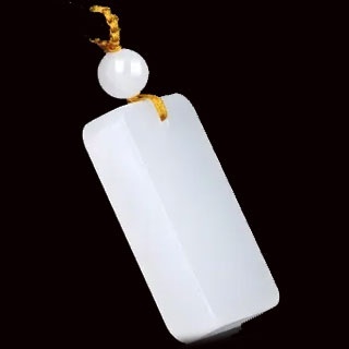 羊脂白玉搭配什么颜色的绳子