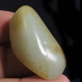 且末青玉料多少钱