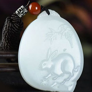 青玉宝珠和白玉哪个好