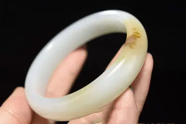 羊脂白玉手镯3.jpg
