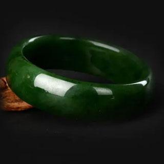 俄罗斯碧玉山料的价格