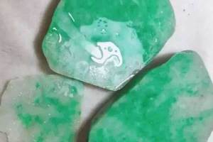 翡翠干青原石和花青原石有什么区别？翡翠干青原石介绍