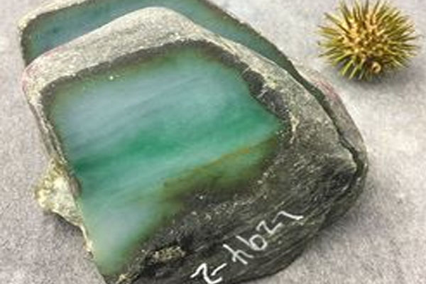 翡翠原石做成品的过程大全