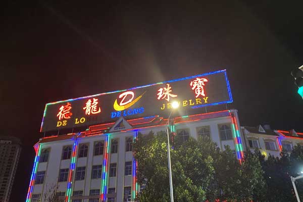 哪里有翡翠原石卖？翡翠原石在哪买？