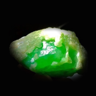翡翠原石白蜡特点