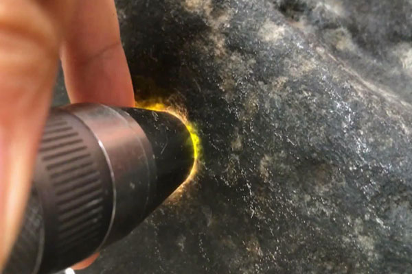 有哪些工具可以加工翡翠原石