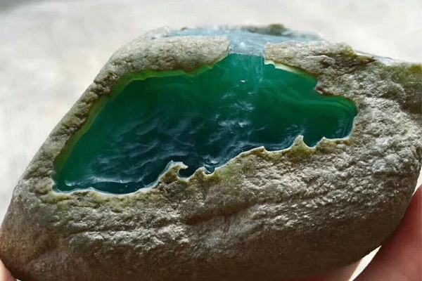 翡翠原石十大场口的原石特点