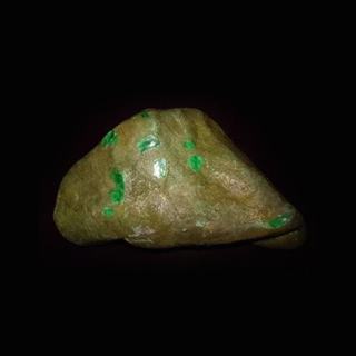 玻璃种翡翠都出自哪种原石