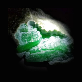 运城玻璃种翡翠原石哪里买