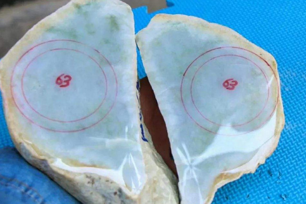 翡翠原石底色怎么看 翡翠原石底色有哪些