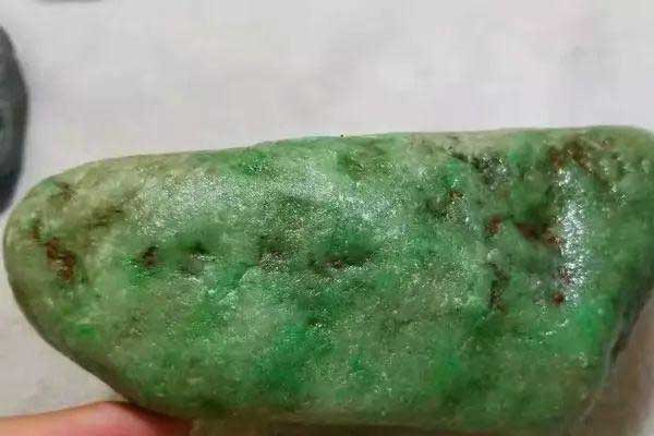 老坑姐对角翡翠原石特点