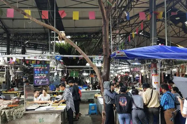 赤峰哪里可以买翡翠原石 购买翡翠原石必去的几个地方