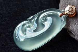 昆明半山半水石翡翠原石怎么抛光 翡翠原石是如何进行抛光的？