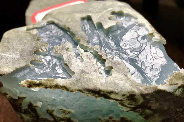 翡翠原石高冰怎么样？翡翠原石高冰价格