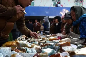 翡翠原石在平洲怎样出手 平洲有回收翡翠原石的吗？