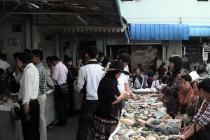 大庆哪里有翡翠原石市场 翡翠原石哪里有卖